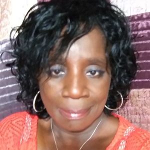 Meet your Posher, Cynthia